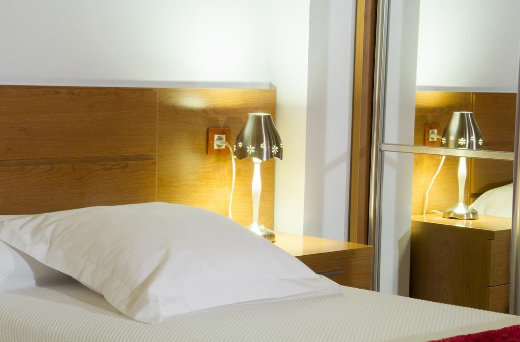 Apartamentos Cean Bermudez Gijón Exterior foto